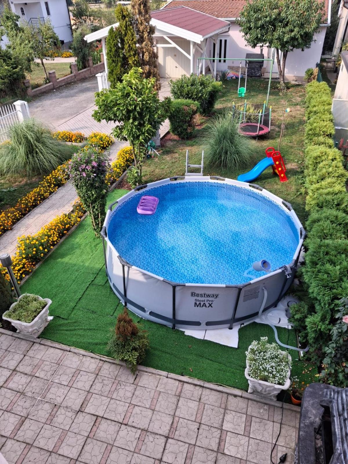 Holiday Home Peaceful Retreat Високо Екстериор снимка