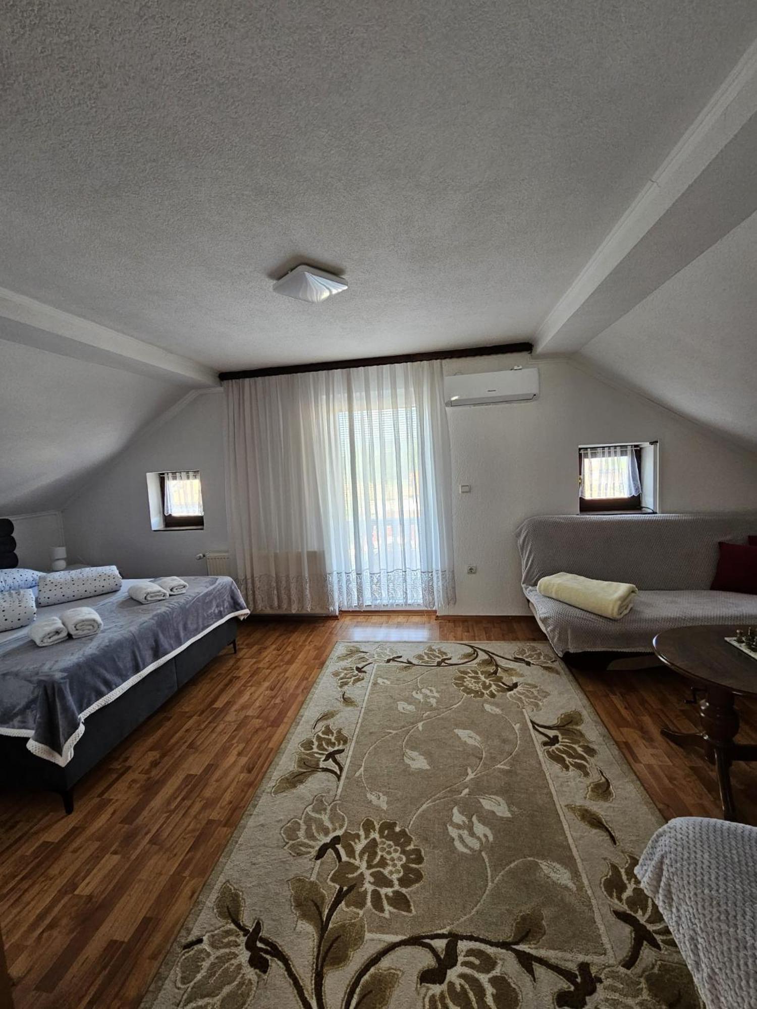 Holiday Home Peaceful Retreat Високо Екстериор снимка